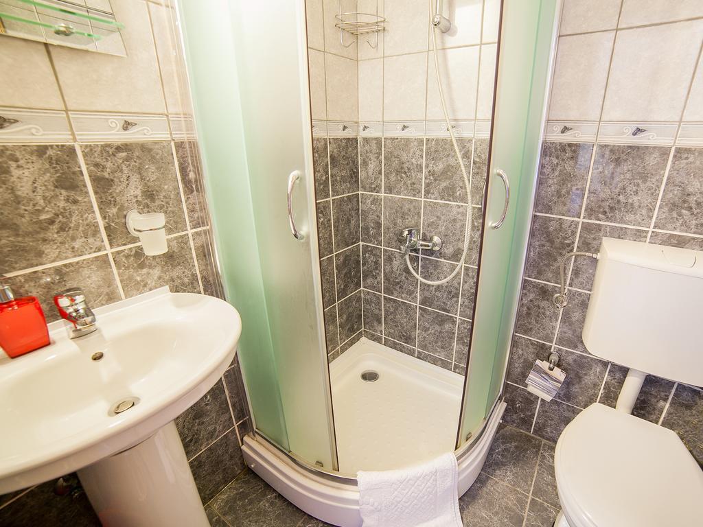 Apartments Viktorija Petrovac Номер фото