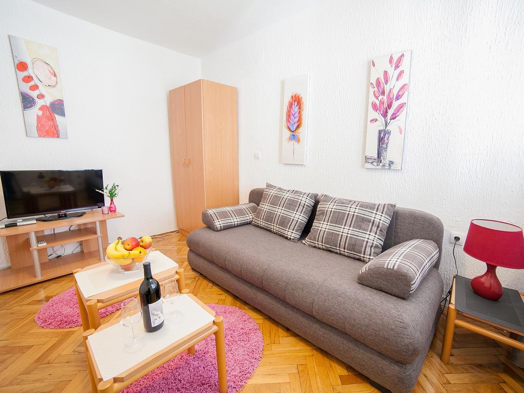 Apartments Viktorija Petrovac Номер фото
